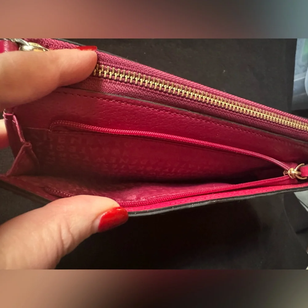 Kate Spade Grand Street Layton Dark Pink Wristlet/Wallet - Picture 4 of 5